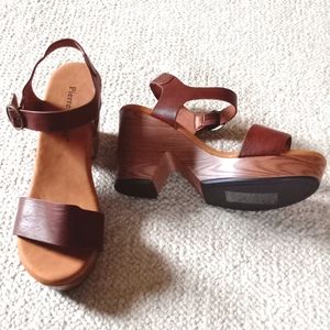 Brown heel